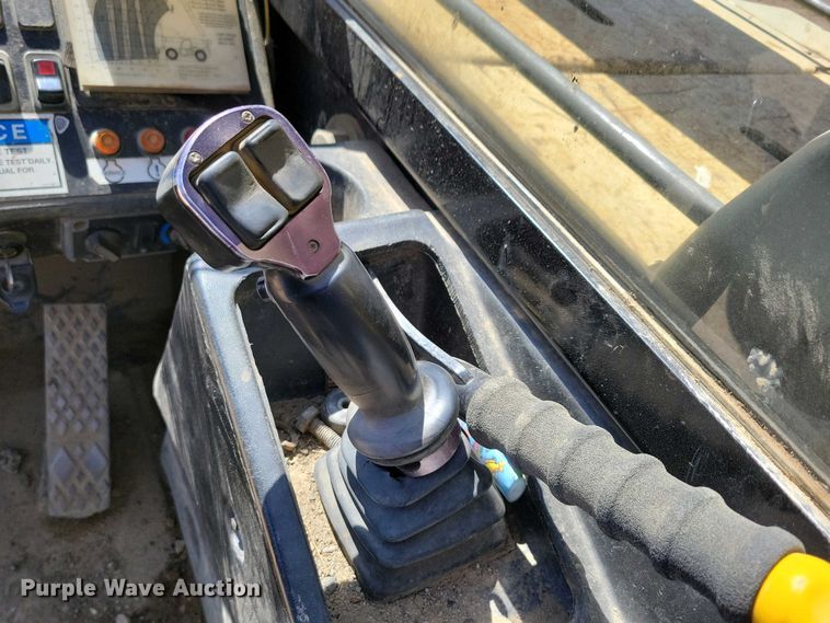 image for item EA2435 2005 Ingersoll Rand VR-843C telehandler