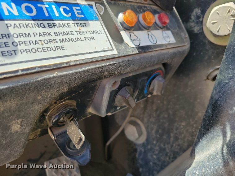 image for item EA2435 2005 Ingersoll Rand VR-843C telehandler