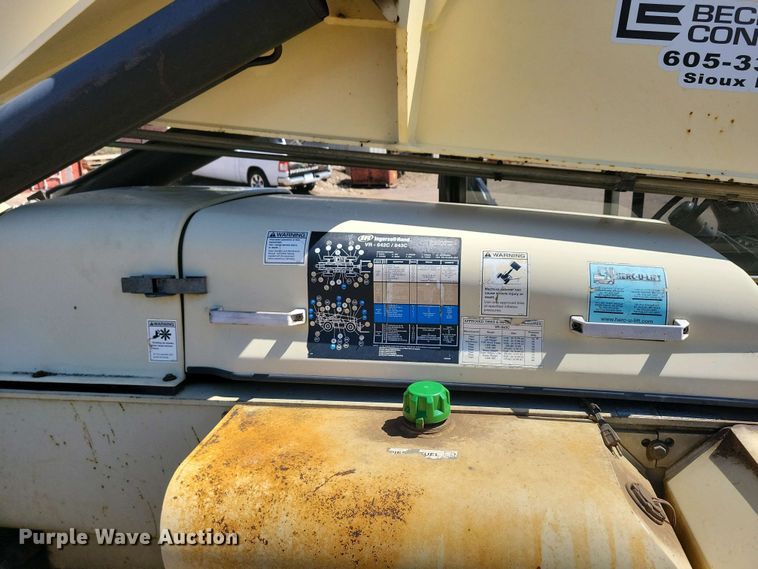 image for item EA2435 2005 Ingersoll Rand VR-843C telehandler