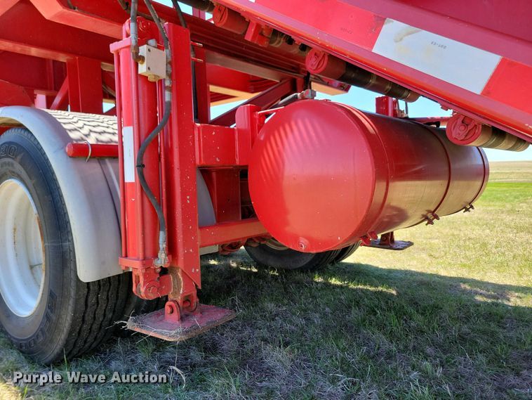 image for item EA2436 2014 Keystone Oilfield Fabrication STB-36 sand conveyor