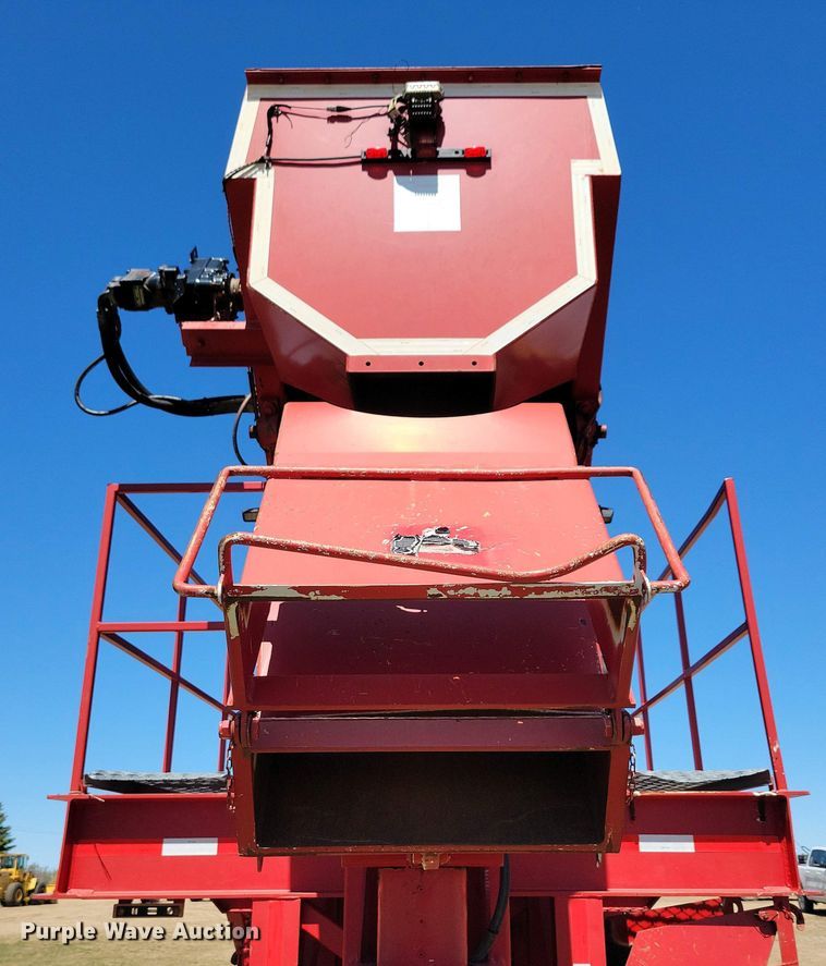 image for item EA2436 2014 Keystone Oilfield Fabrication STB-36 sand conveyor