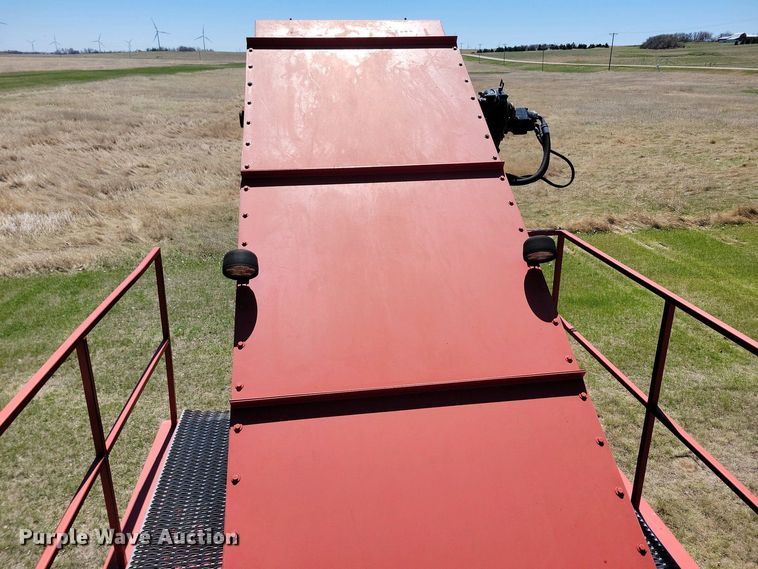 image for item EA2436 2014 Keystone Oilfield Fabrication STB-36 sand conveyor