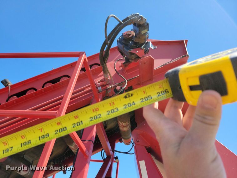 image for item EA2436 2014 Keystone Oilfield Fabrication STB-36 sand conveyor