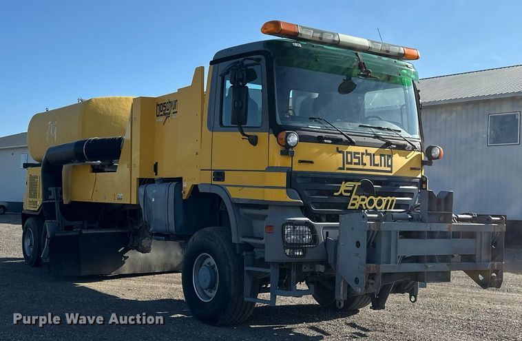 image for item EB2476 2008 Boschung  Jet Broom  runway cleaning truck