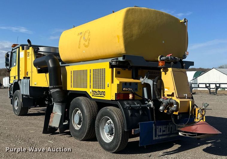 image for item EB2476 2008 Boschung  Jet Broom  runway cleaning truck