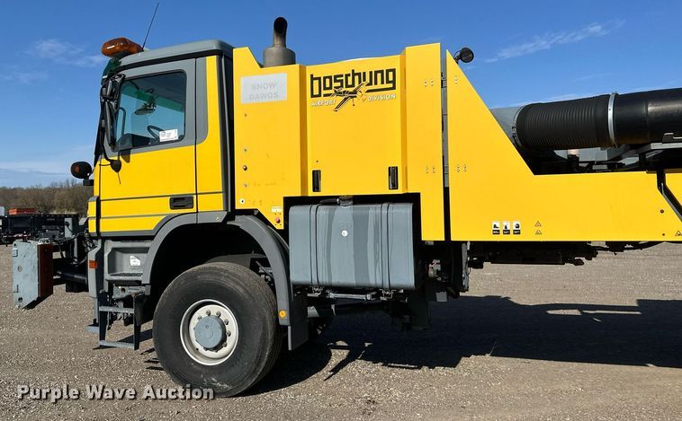 image for item EB2476 2008 Boschung  Jet Broom  runway cleaning truck