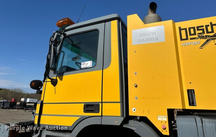 image for item EB2476 2008 Boschung  Jet Broom  runway cleaning truck