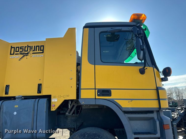 image for item EB2476 2008 Boschung  Jet Broom  runway cleaning truck