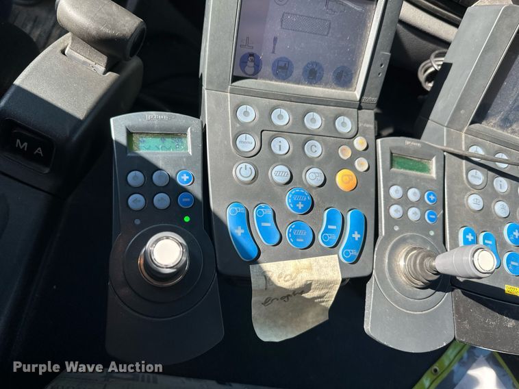 image for item EB2476 2008 Boschung  Jet Broom  runway cleaning truck