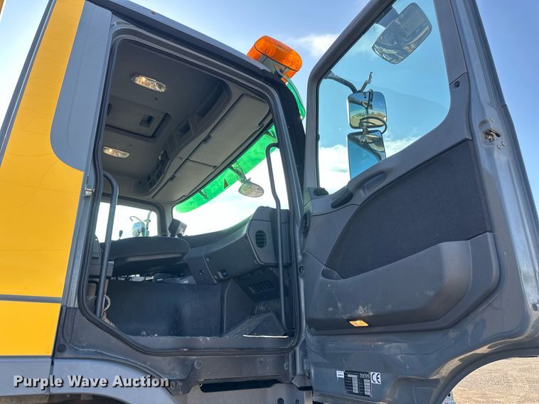 image for item EB2476 2008 Boschung  Jet Broom  runway cleaning truck