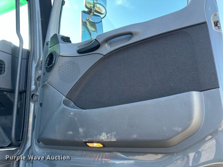 image for item EB2476 2008 Boschung  Jet Broom  runway cleaning truck