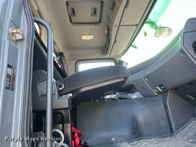 image for item EB2476 2008 Boschung  Jet Broom  runway cleaning truck