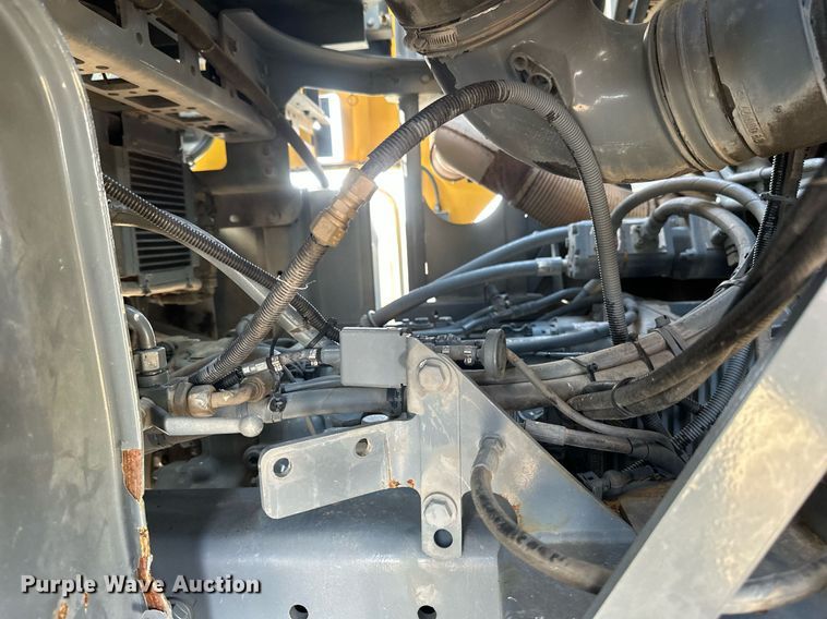 image for item EB2476 2008 Boschung  Jet Broom  runway cleaning truck