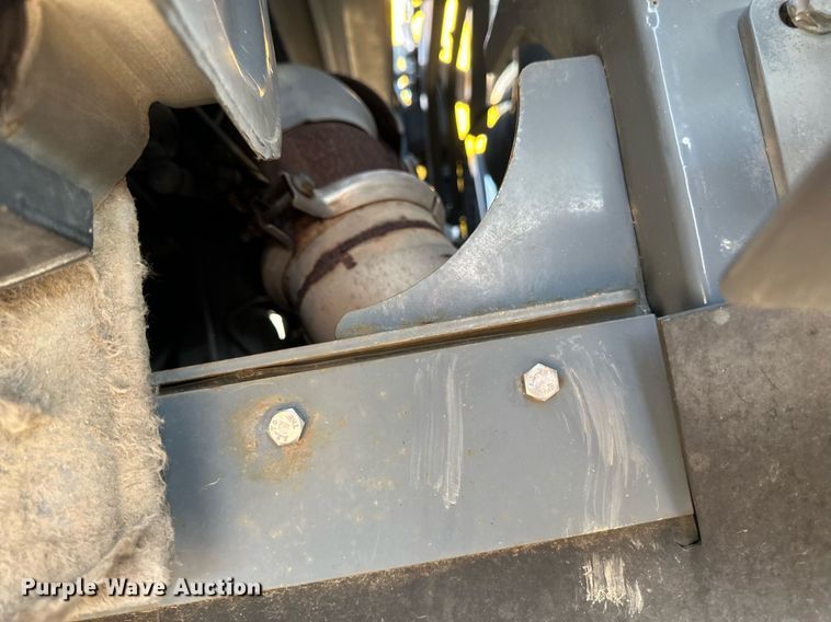 image for item EB2476 2008 Boschung  Jet Broom  runway cleaning truck