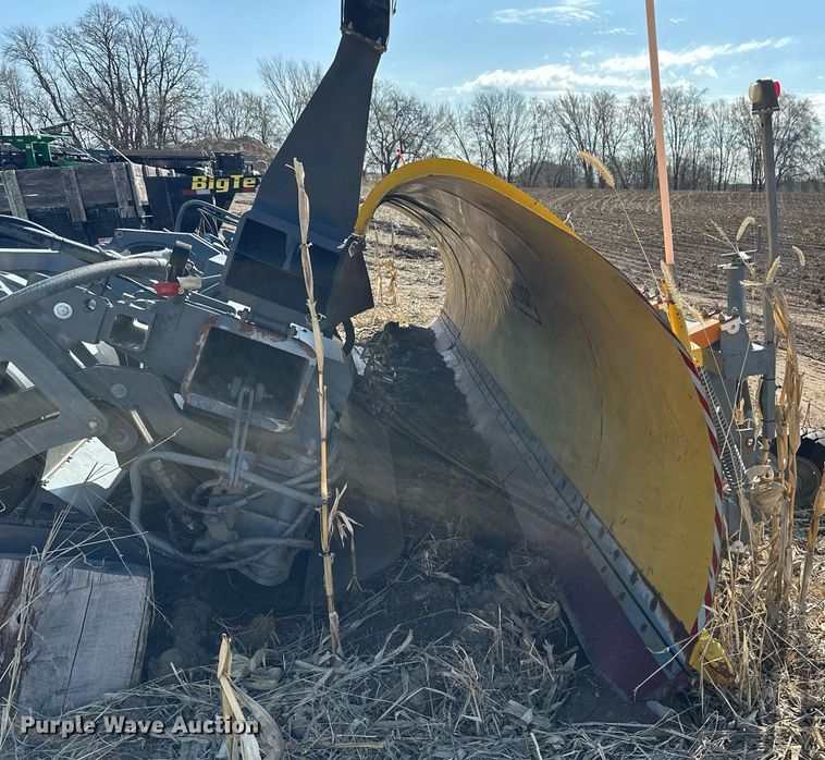 image for item EB2476 2008 Boschung  Jet Broom  runway cleaning truck