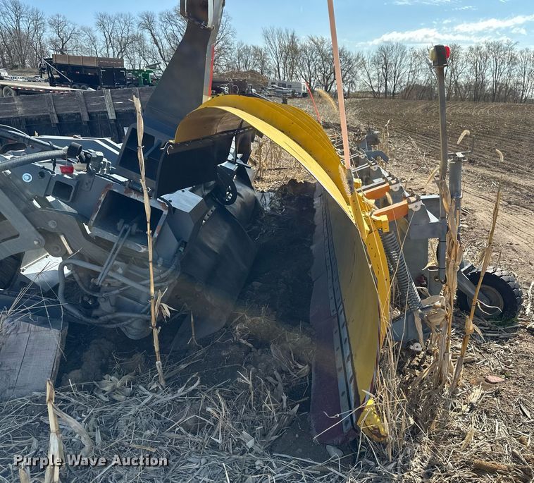 image for item EB2476 2008 Boschung  Jet Broom  runway cleaning truck