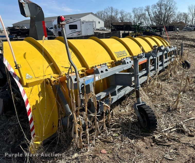 image for item EB2476 2008 Boschung  Jet Broom  runway cleaning truck