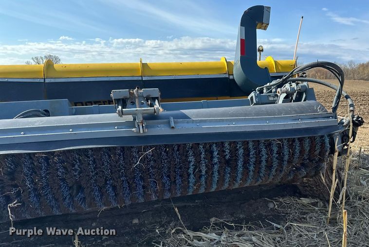 image for item EB2476 2008 Boschung  Jet Broom  runway cleaning truck