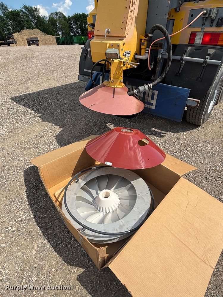 image for item EB2476 2008 Boschung  Jet Broom  runway cleaning truck