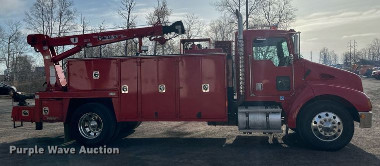 image for item EB2480 2000 Kenworth  T300 utility / service truck