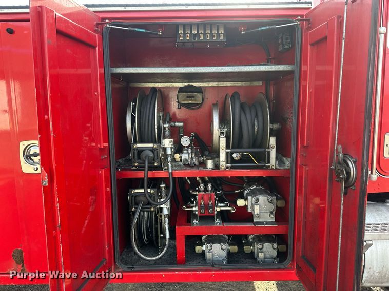 image for item EB2480 2000 Kenworth  T300 utility / service truck