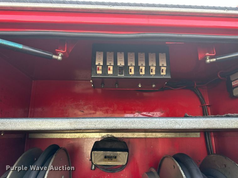 image for item EB2480 2000 Kenworth  T300 utility / service truck