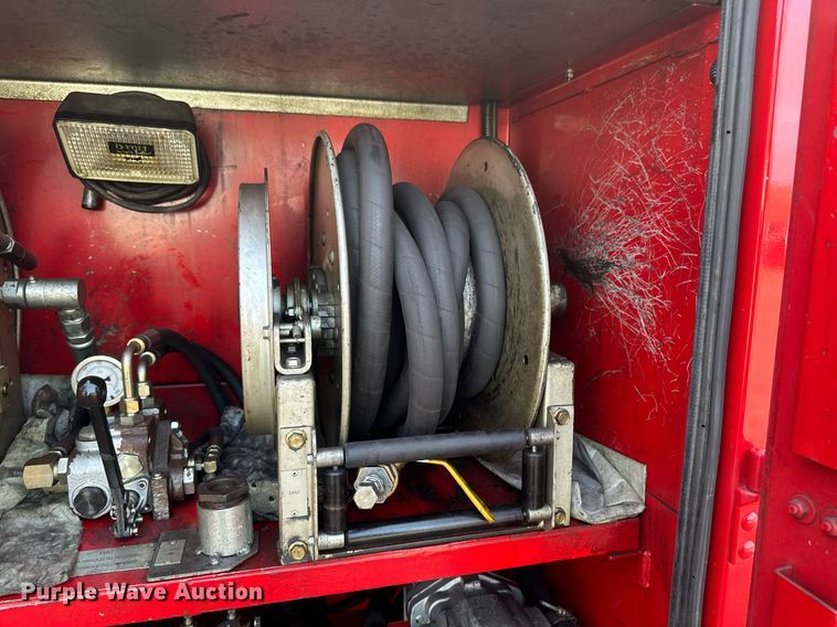 image for item EB2480 2000 Kenworth  T300 utility / service truck