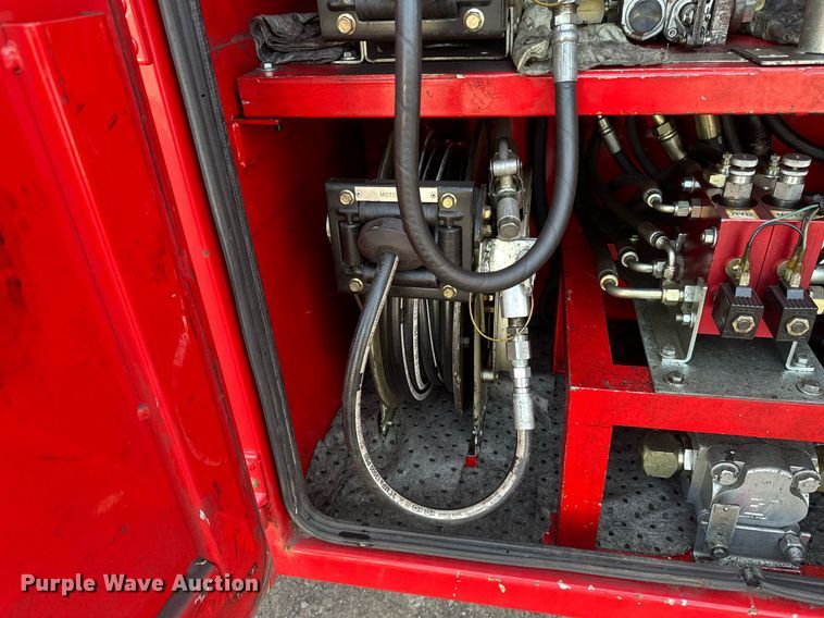 image for item EB2480 2000 Kenworth  T300 utility / service truck