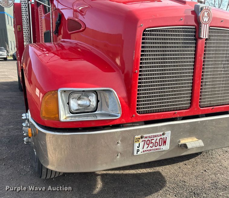 image for item EB2480 2000 Kenworth  T300 utility / service truck