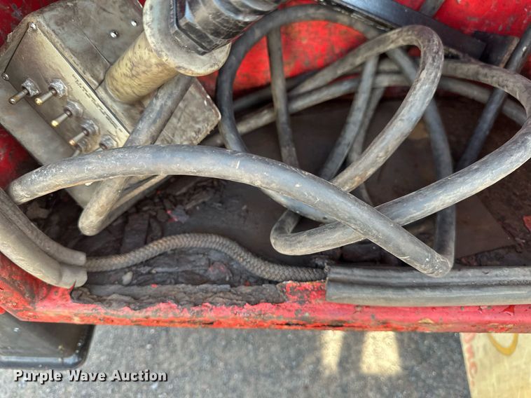 image for item EB2480 2000 Kenworth  T300 utility / service truck