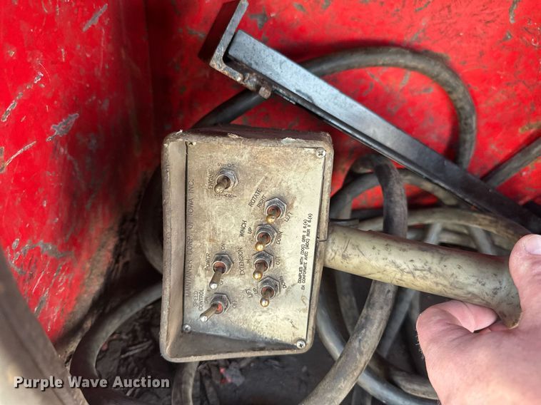 image for item EB2480 2000 Kenworth  T300 utility / service truck