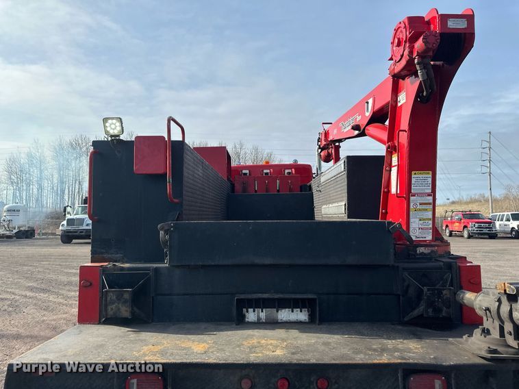 image for item EB2480 2000 Kenworth  T300 utility / service truck