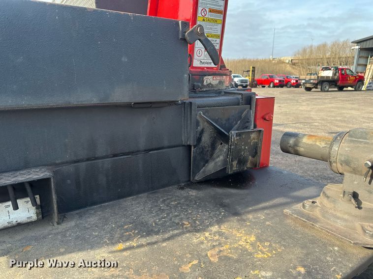 image for item EB2480 2000 Kenworth  T300 utility / service truck