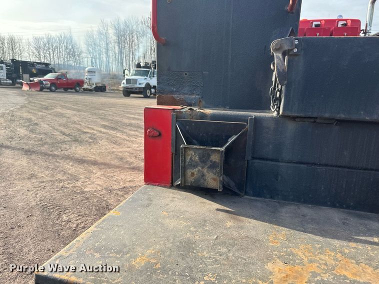 image for item EB2480 2000 Kenworth  T300 utility / service truck