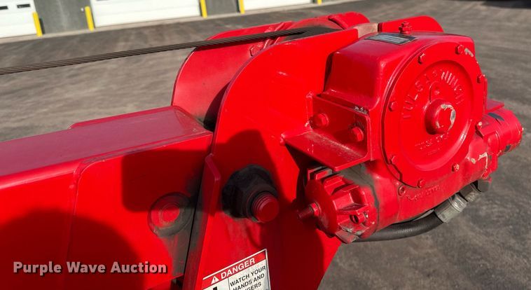 image for item EB2480 2000 Kenworth  T300 utility / service truck