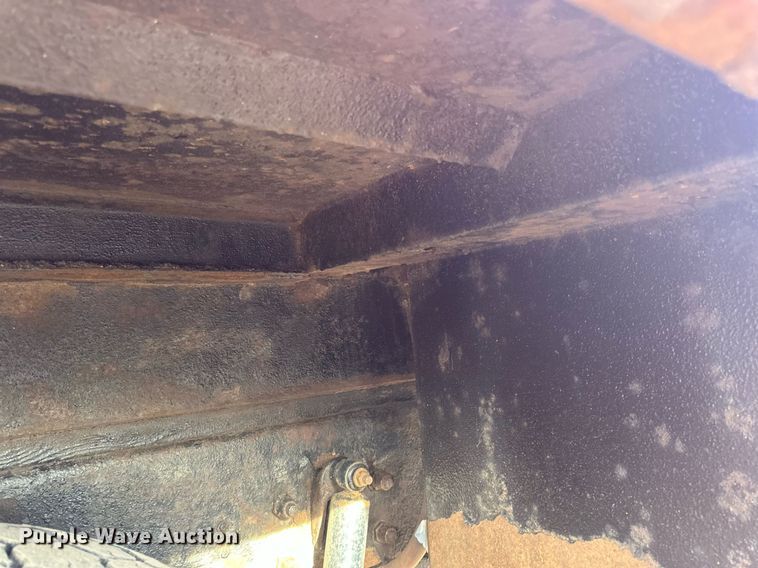 image for item EB2480 2000 Kenworth  T300 utility / service truck