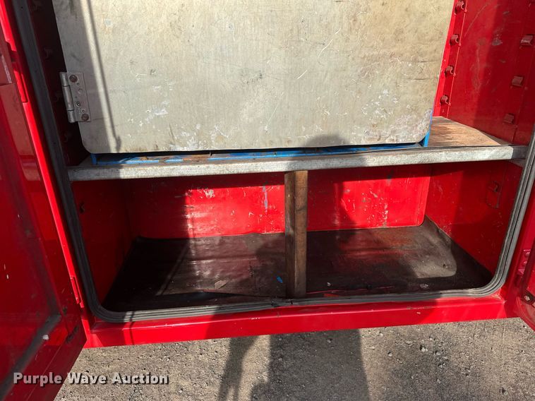 image for item EB2480 2000 Kenworth  T300 utility / service truck