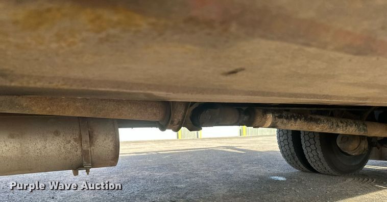 image for item EB2480 2000 Kenworth  T300 utility / service truck