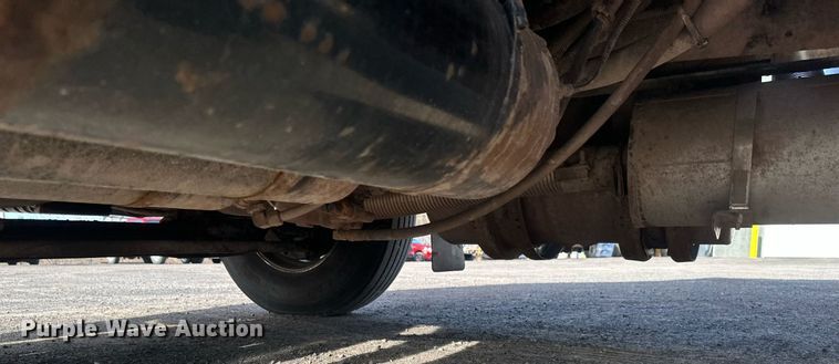 image for item EB2480 2000 Kenworth  T300 utility / service truck