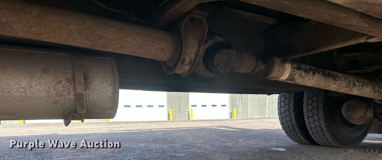 image for item EB2480 2000 Kenworth  T300 utility / service truck