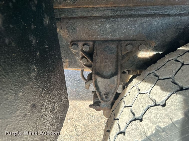 image for item EB2480 2000 Kenworth  T300 utility / service truck