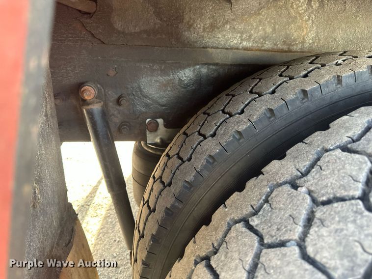 image for item EB2480 2000 Kenworth  T300 utility / service truck