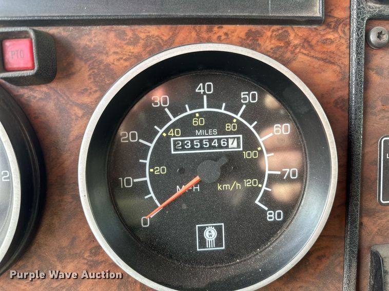 image for item EB2480 2000 Kenworth  T300 utility / service truck