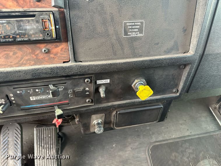 image for item EB2480 2000 Kenworth  T300 utility / service truck