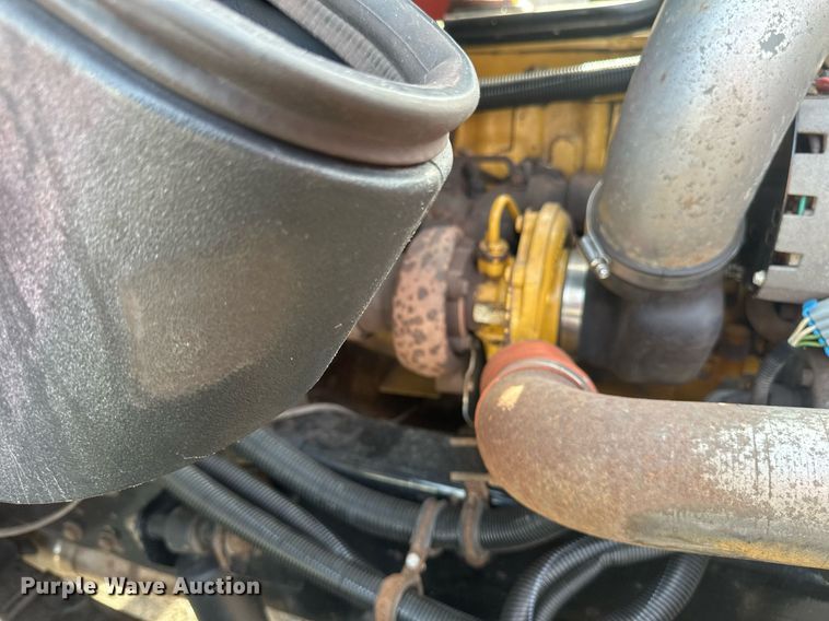 image for item EB2480 2000 Kenworth  T300 utility / service truck