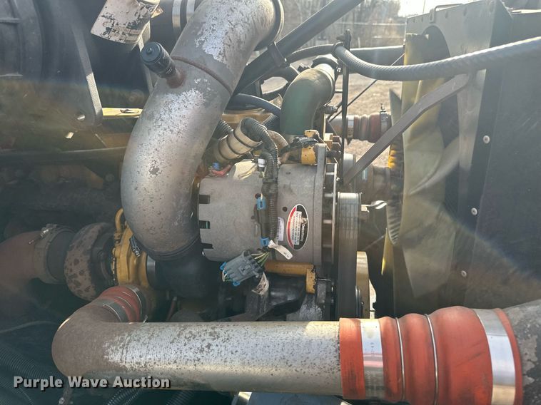 image for item EB2480 2000 Kenworth  T300 utility / service truck