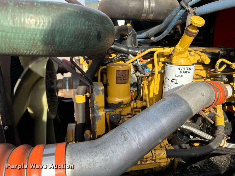 image for item EB2480 2000 Kenworth  T300 utility / service truck