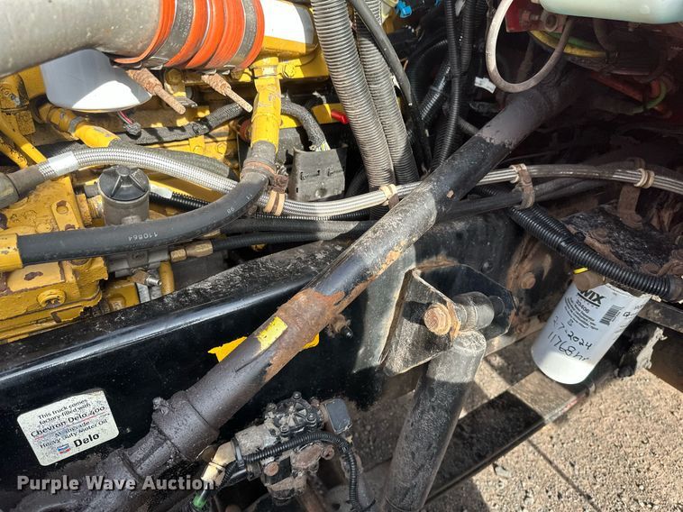 image for item EB2480 2000 Kenworth  T300 utility / service truck