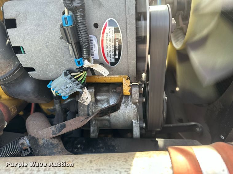 image for item EB2480 2000 Kenworth  T300 utility / service truck