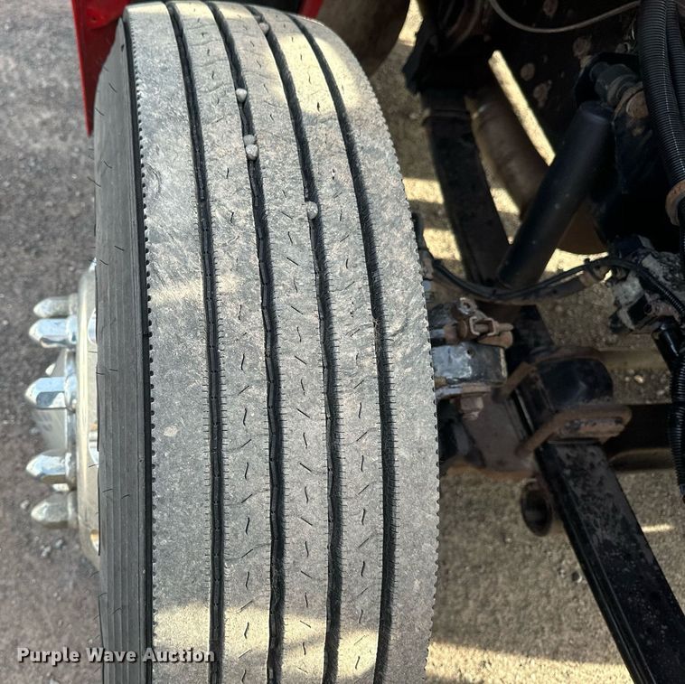 image for item EB2480 2000 Kenworth  T300 utility / service truck